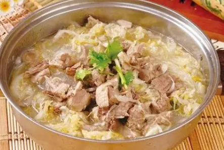 酸菜炖排骨